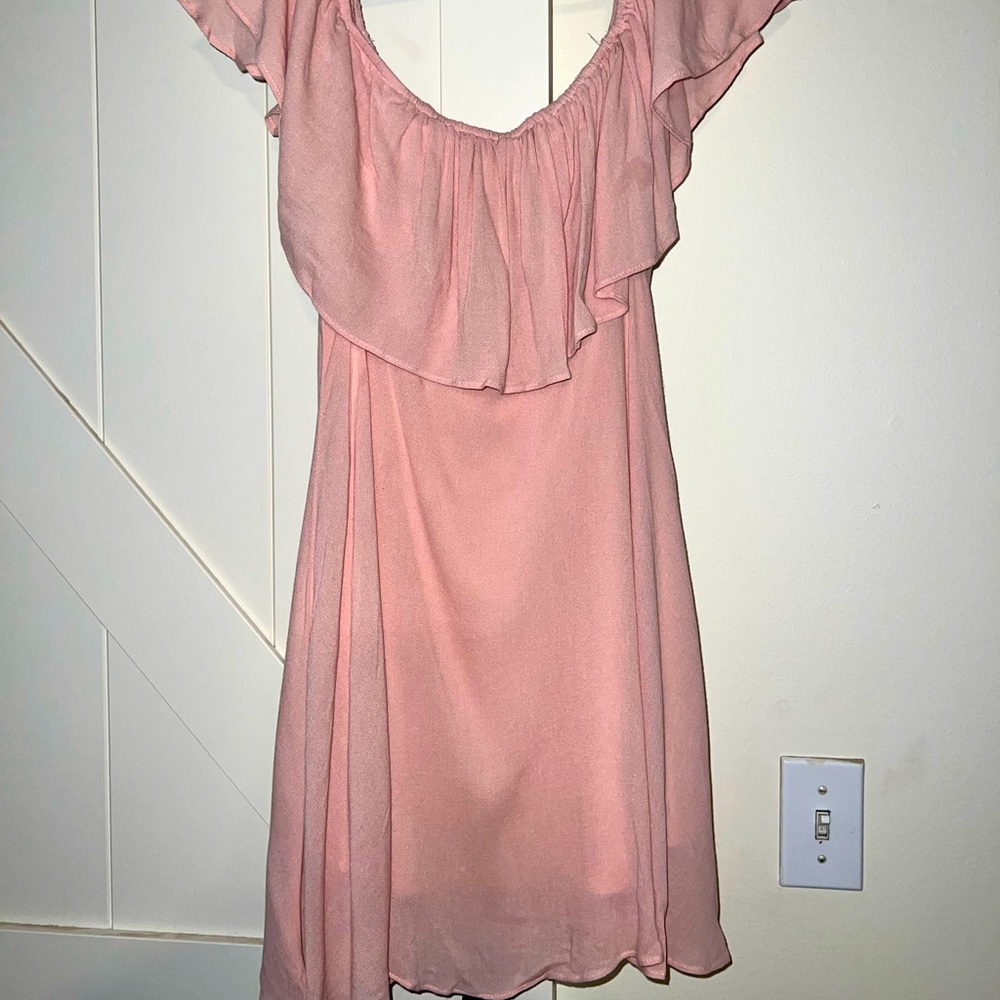off the shoulder dress💓💓